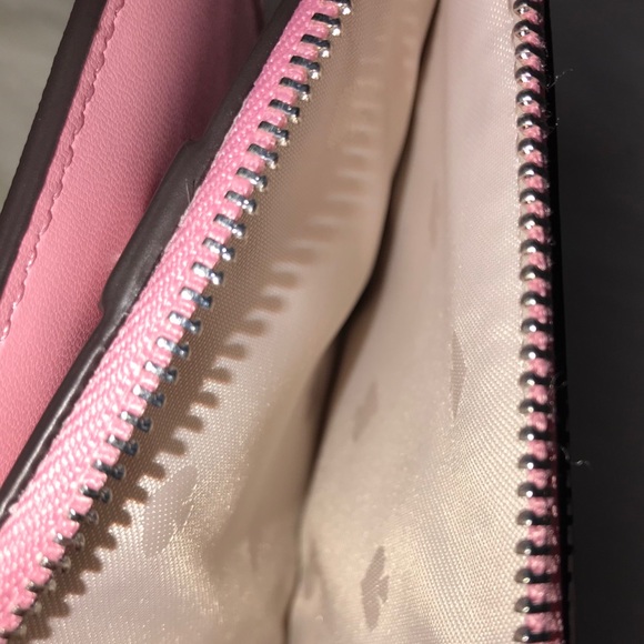 KATE SPADE CAMERON ZIP CROSSBODY & BIFOLD WALLET - Picture 12 of 14